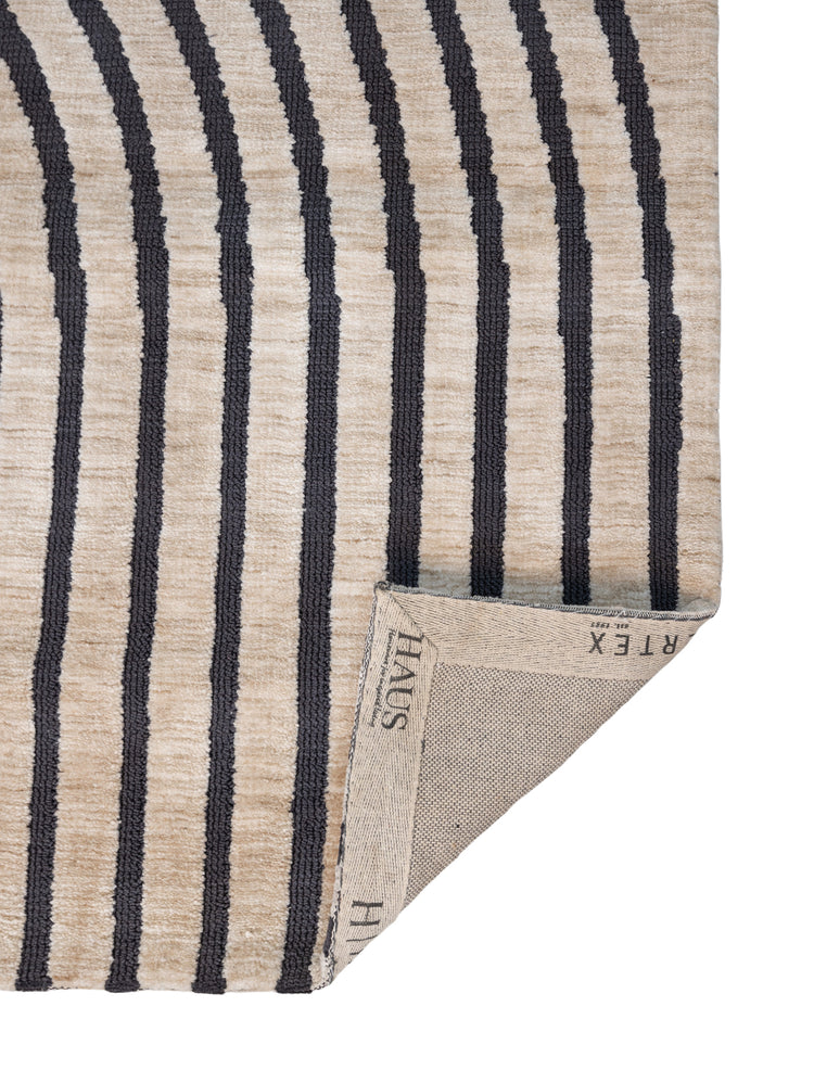 Kensington Rug in Black Oyster