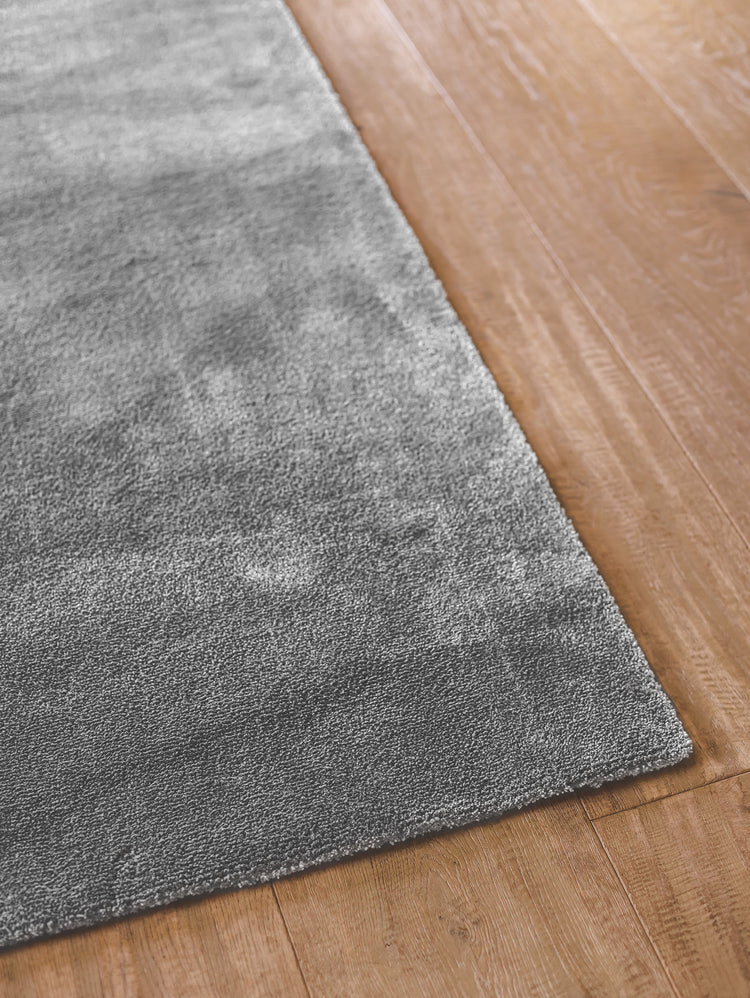 Indulgence Rug in Platinum